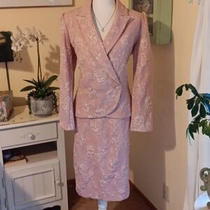 Elegant Pink Lace Two-Piece Wedding Dress Suit